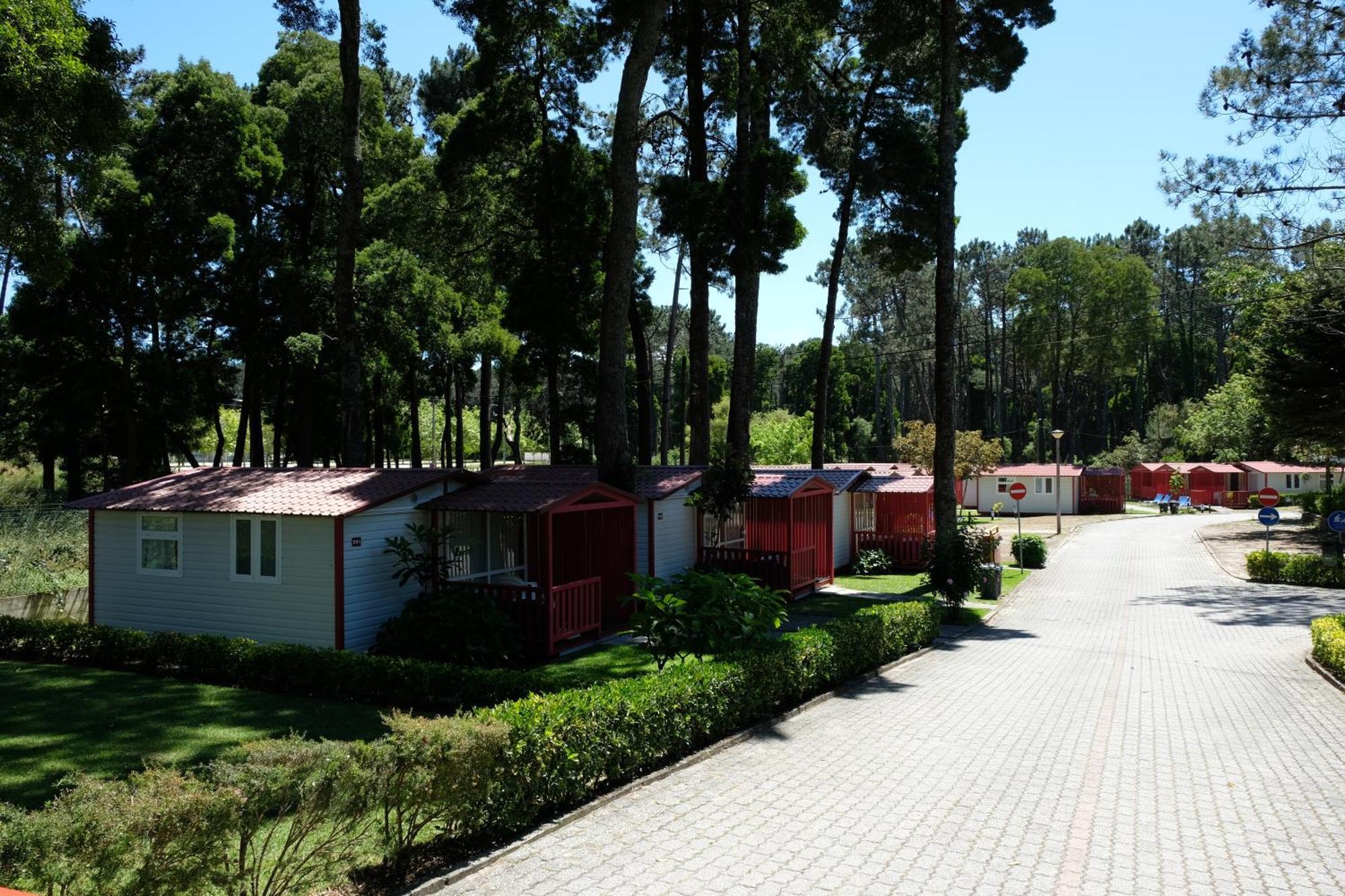 Готель Parque De Campismo Orbitur Каміня Екстер'єр фото